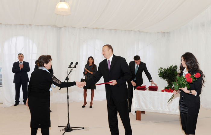 Azerbaijani President and his spouse attend opening ceremony of apartment buildings for disabled and martyr families in Sumgayit (PHOTO)
