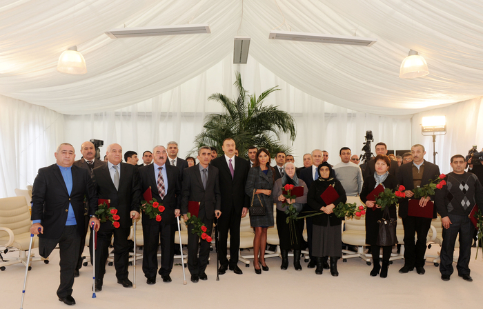 Azerbaijani President and his spouse attend opening ceremony of apartment buildings for disabled and martyr families in Sumgayit (PHOTO)