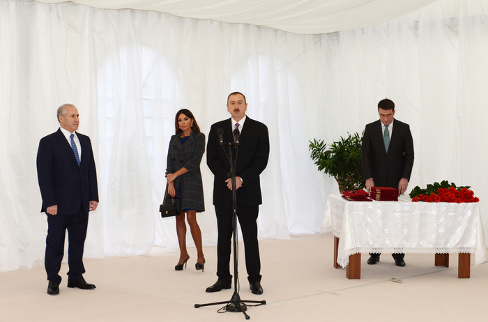 Azerbaijani President and his spouse attend opening ceremony of apartment buildings for disabled and martyr families in Sumgayit (PHOTO)