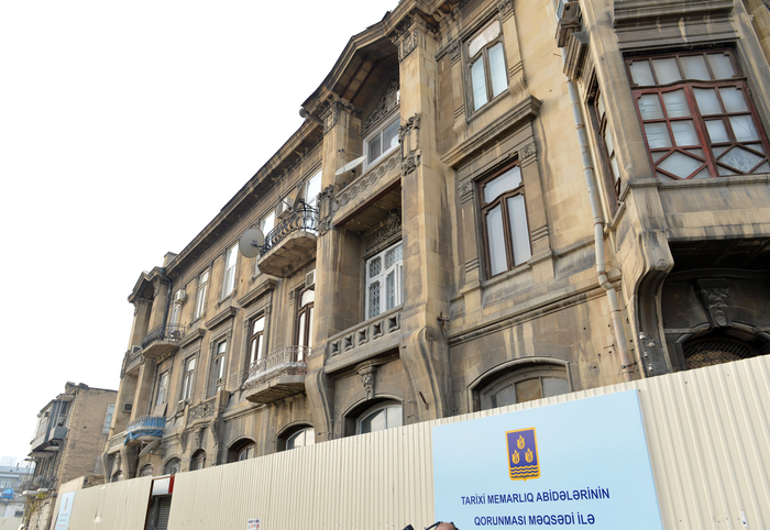 President Ilham Aliyev inspects construction work at underground parking lot, park, garden and fountain complex in Baku (PHOTO)