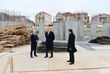 President Ilham Aliyev gets acquainted with construction works at the mosque complex in capital’s Binagadi District (PHOTO)