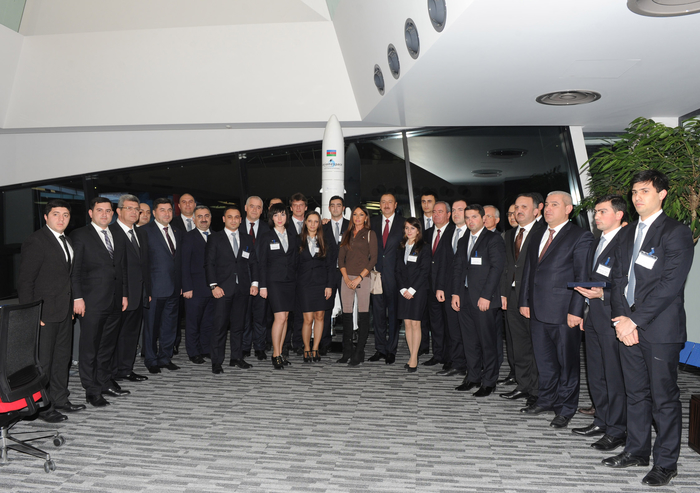 Azerbaijani President and his spouse watch Azerspace-1 satellite orbit launch (PHOTO)