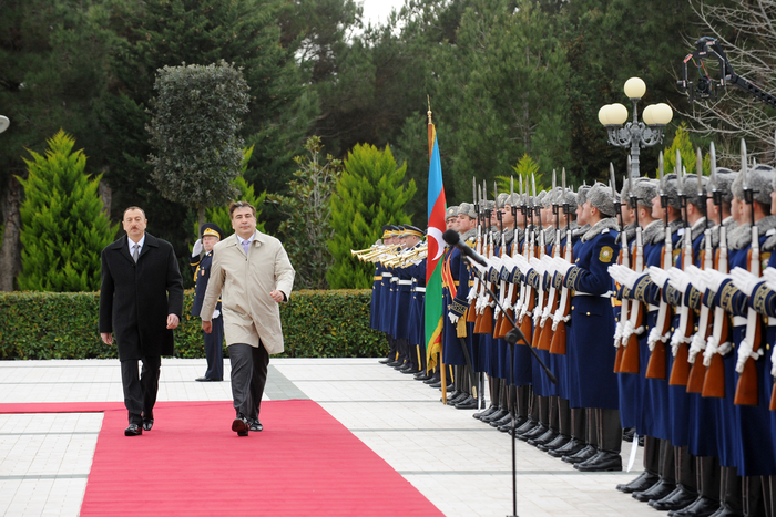 Georgian President officially welcomed in Azerbaijan (PHOTO)