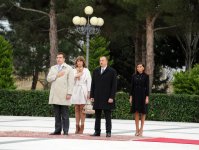 Georgian President officially welcomed in Azerbaijan (PHOTO)