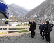 President Ilham Aliyev inspects construction of Tufan Alpine Skiing Recreation Complex (PHOTO)