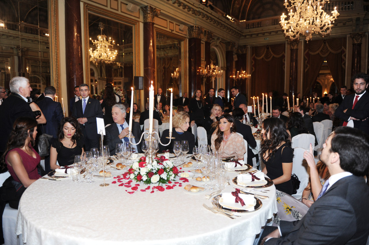 Azerbaijan's First Lady attends ‘Fly to Baku: Contemporary Art of Azerbaijan’ exhibition in Rome (PHOTO)