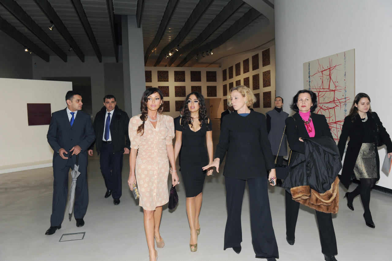 Azerbaijan's First Lady attends ‘Fly to Baku: Contemporary Art of Azerbaijan’ exhibition in Rome (PHOTO)