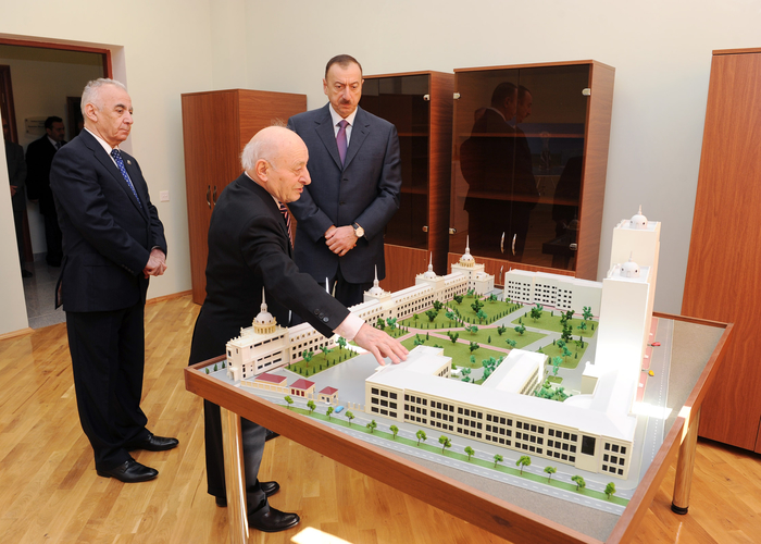 Azerbaijani President inspects new block of Azerbaijan State Academy of Fine Art (PHOTO)