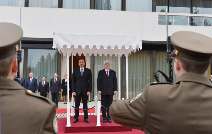 Azerbaijani President officially welcomed to Croatia (PHOTO)