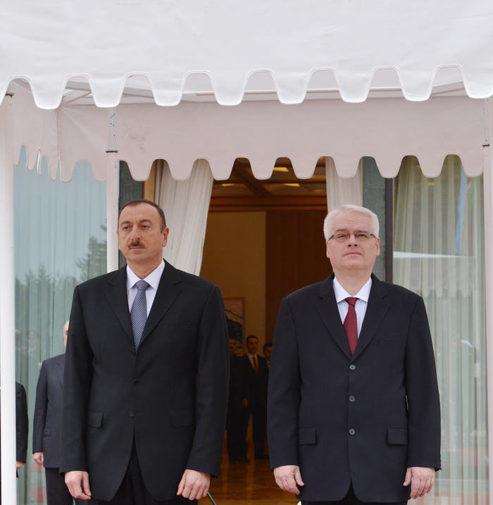 Azerbaijani President officially welcomed to Croatia (PHOTO)