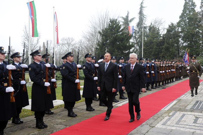 Azerbaijani President officially welcomed to Croatia (PHOTO)