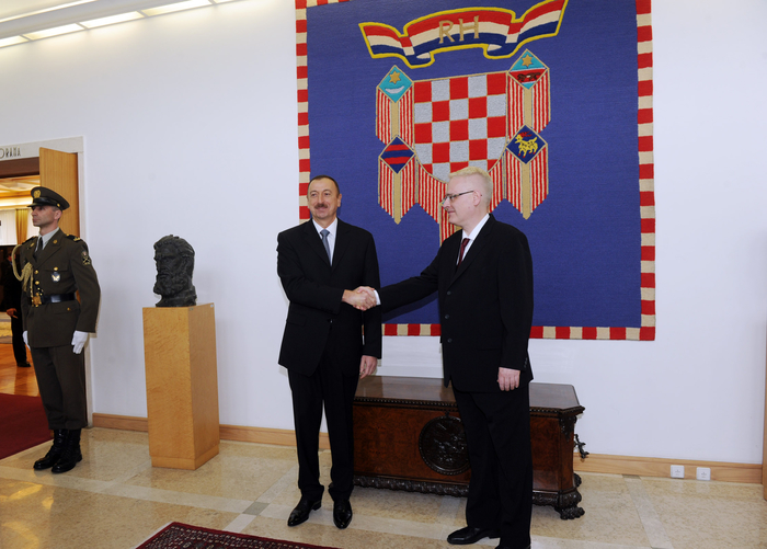 Azerbaijani President officially welcomed to Croatia (PHOTO)