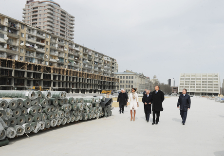 President Ilham Aliyev and his spouse inspects construction work in underground parking, park, garden and fountain complex in Baku (PHOTO)
