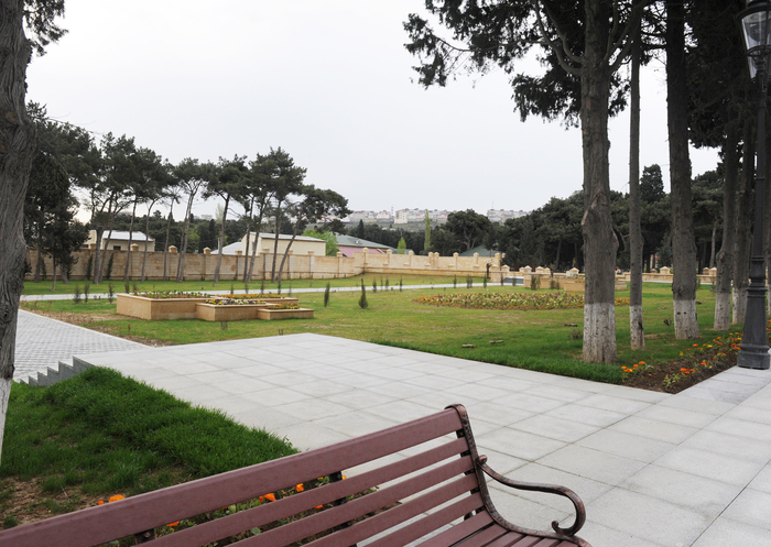 Azerbaijani President opens newly-redeveloped park in Bilajari settlement (PHOTO)