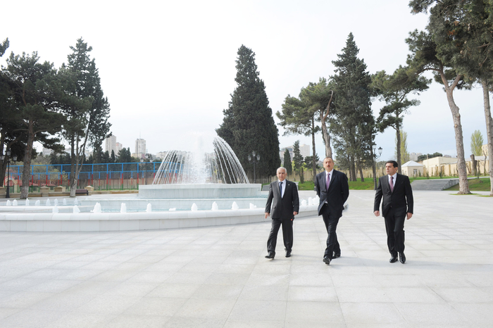 Azerbaijani President opens newly-redeveloped park in Bilajari settlement (PHOTO)