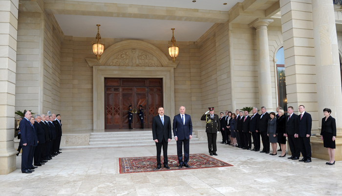 Latvian President officially welcomed in Azerbaijan (PHOTO)