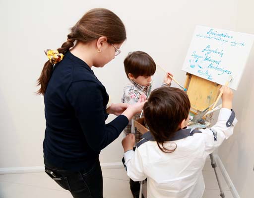 Vice-President of Heydar Aliyev Foundation Leyla Aliyeva attends launch of young Russian painters` exhibition in Baku (PHOTO)