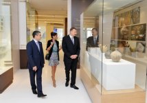 Azerbaijani President visits Heydar Aliyev Museum in Heydar Aliyev Center (PHOTO)