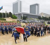 Azerbaijani President and his spouse attend Victory Day ceremony in Baku (PHOTO)