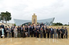 Azerbaijani President and his spouse attend Victory Day ceremony in Baku (PHOTO)