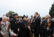 Azerbaijani President and his spouse attend Victory Day ceremony in Baku (PHOTO)
