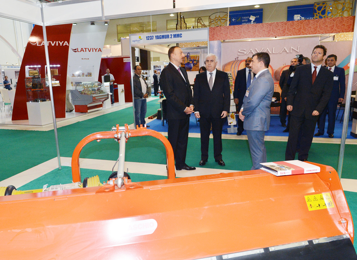 Azerbaijani President views 19th Azerbaijan International Exhibition of Food Industry and 7th Azerbaijan International Agriculture Exhibition  (PHOTO)