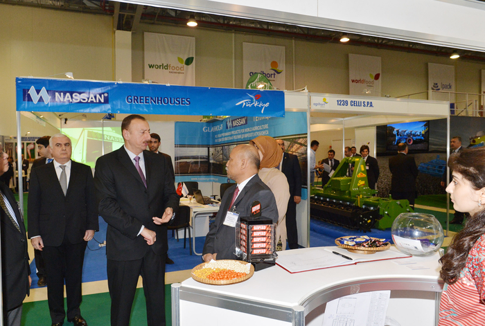 Azerbaijani President views 19th Azerbaijan International Exhibition of Food Industry and 7th Azerbaijan International Agriculture Exhibition  (PHOTO)
