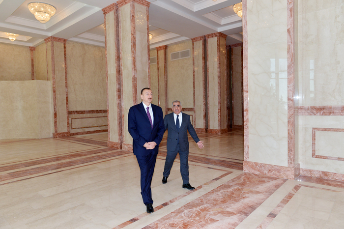 President Ilham Aliyev views Highland Park in Baku after redevelopment (PHOTO)