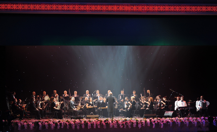 Azerbaijan`s President attends official reception in connection with Republic Day (PHOTO)