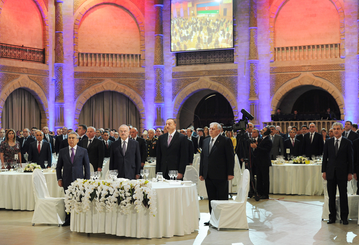 Azerbaijan`s President attends official reception in connection with Republic Day (PHOTO)