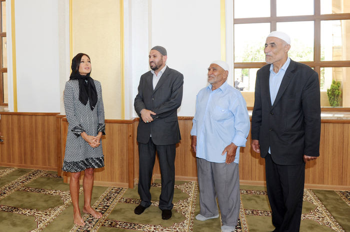 Azerbaijan`s First Lady inspects several facilities after reconstruction in Baku (PHOTO)