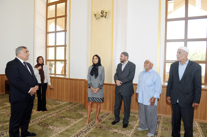 Azerbaijan`s First Lady inspects several facilities after reconstruction in Baku (PHOTO)
