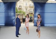 Azerbaijan`s First Lady Mehriban Aliyeva inspects reconstruction work at secondary school No 23 in Baku (PHOTO)