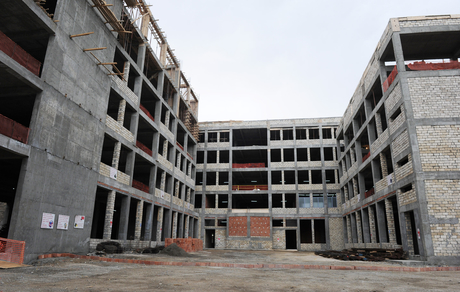 Azerbaijan`s First Lady Mehriban Aliyeva inspects reconstruction work at secondary school No 23 in Baku (PHOTO)