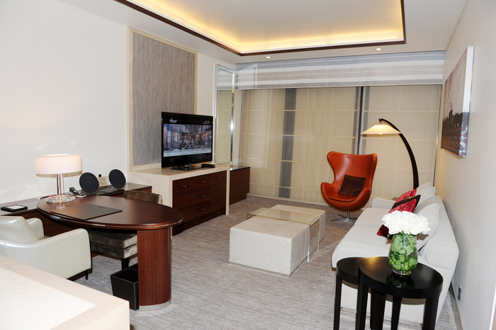 President Ilham Aliyev opens Fairmont Baku hotel at Flame Towers complex (PHOTO)