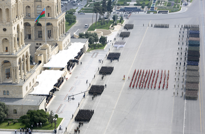 Military parade held in Baku (PHOTO)