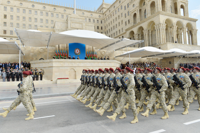 Military parade held in Baku (PHOTO)