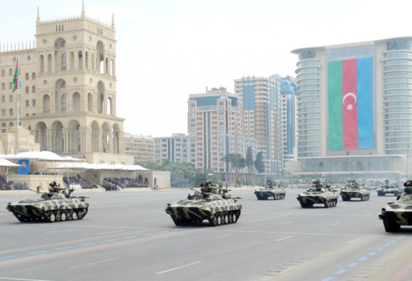 Military parade held in Baku (PHOTO)