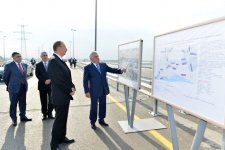 Azerbaijani President attends opening of highway to Qala residential area (PHOTO)