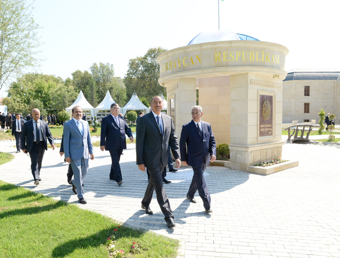 Azerbaijani President arrives in Kurdamir region (PHOTO)