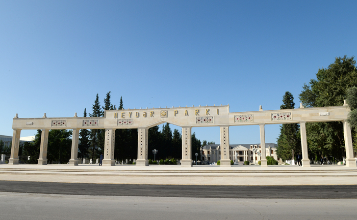 Azerbaijani President arrives in Kurdamir region (PHOTO)