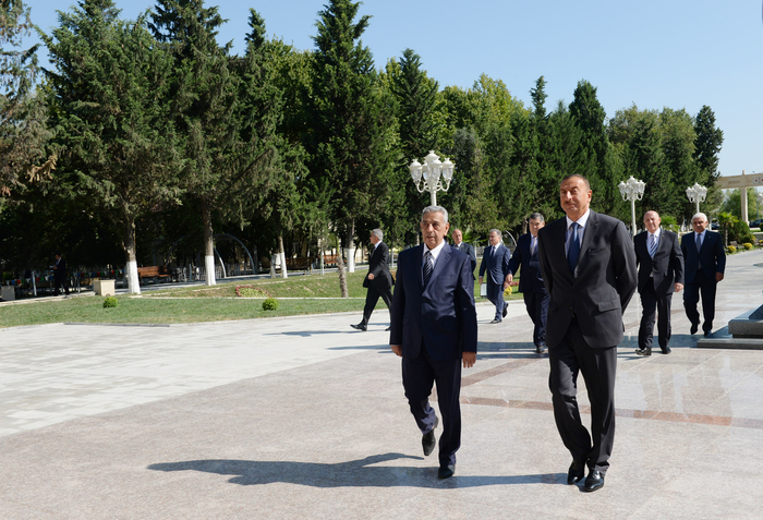 Azerbaijani President arrives in Kurdamir region (PHOTO)