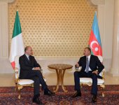 Azerbaijani President, Italian Prime Minister have one-on-one meeting (PHOTO)