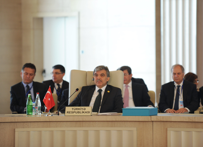 Azerbaijani president proposes holding joint exhibition of tourism potential of Turkic-speaking countries (PHOTO)