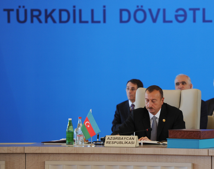 Azerbaijani president proposes holding joint exhibition of tourism potential of Turkic-speaking countries (PHOTO)