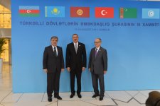 Azerbaijani president proposes holding joint exhibition of tourism potential of Turkic-speaking countries (PHOTO)