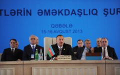 Azerbaijani president proposes holding joint exhibition of tourism potential of Turkic-speaking countries (PHOTO)