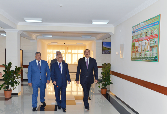 Azerbaijani President familiarizes with state of school in Baku’s Buzovna settlement after major overhaul, participates in opening of new academic building (PHOTO)
