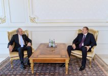 Azerbaijani President receives credentials of ambassadors of several countries (PHOTO)