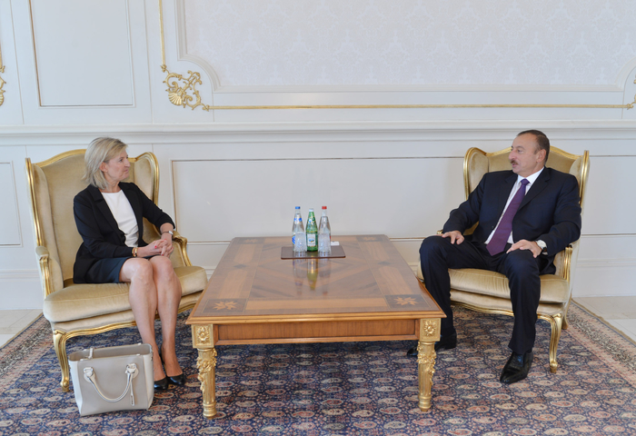 Azerbaijani President receives credentials of Belgian ambassador (PHOTO)